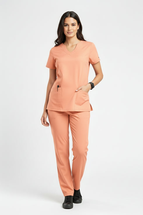 Women's 4-Pocket Scallop Neck Scrub